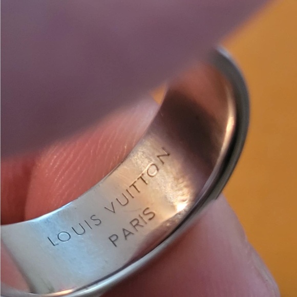 Authentic LOUIS VUITTON DAMIER RING - Picture 6 of 8